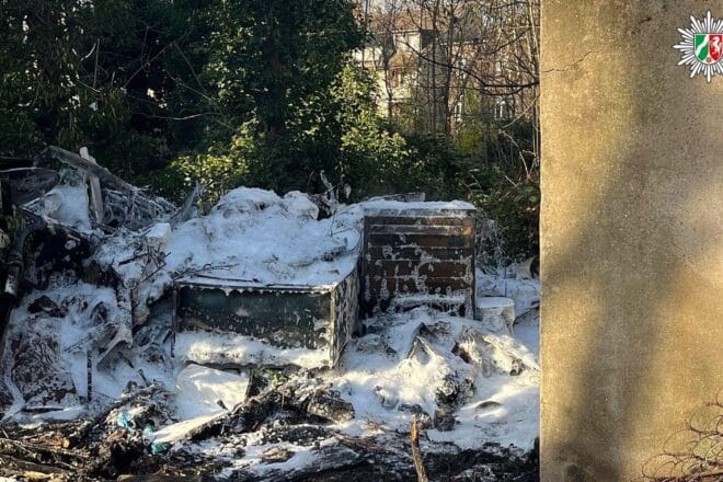 Polizei sucht Zeugen nach Brandstiftung in Oberhausen