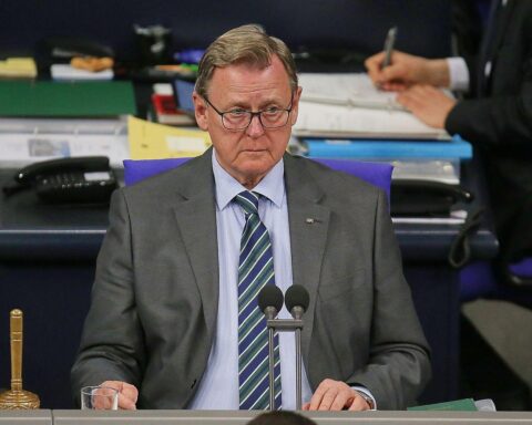 Bodo Ramelow reflektiert persönliche politische Lehren und Blick auf zukünftige Herausforderungen und Erfolge.