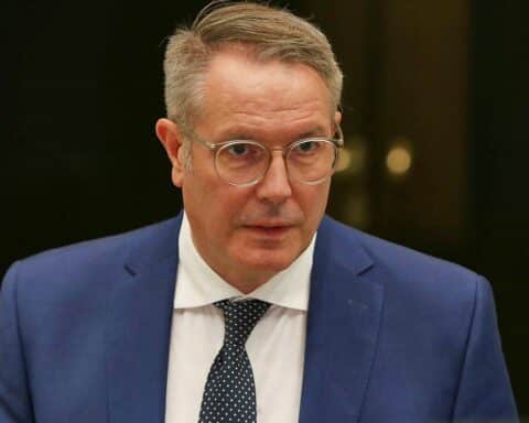 Alexander Schweitzer fordert Finanzzusagen und Bürokratieabbau für effektive Staatsmodernisierung der Bundesländer.