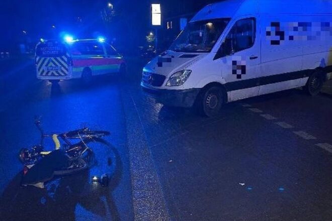 Schwerer Unfall in Stade – Radfahrerin von Transporter übersehen