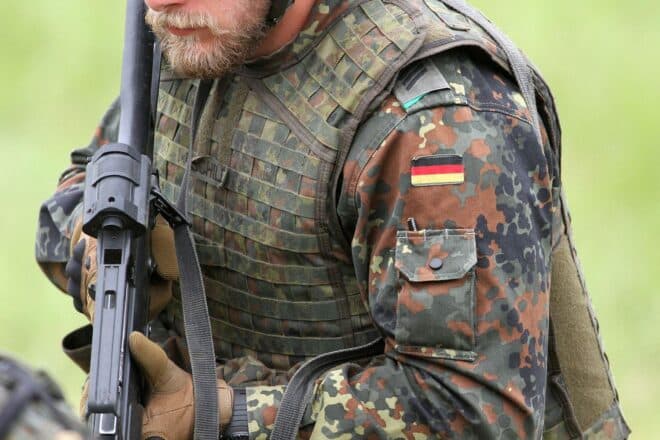 Strack-Zimmermann: Deutsche Soldaten in Ukraine nur mit Nato