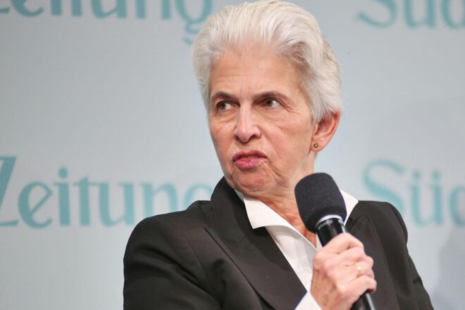 Strack-Zimmermann drängt auf Freigabe russischer Assets für Ukraine