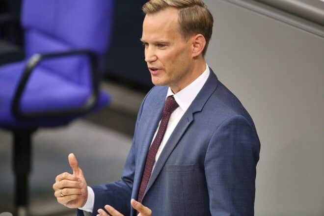 Streeck will Ende der Zwei-Klassen-Medizin bei Facharztterminen