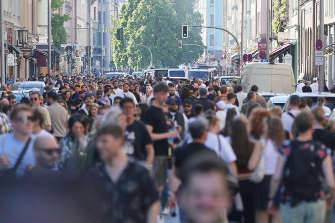 Studie: Bundesbürger ändern Haltung zur Schuldenbremse