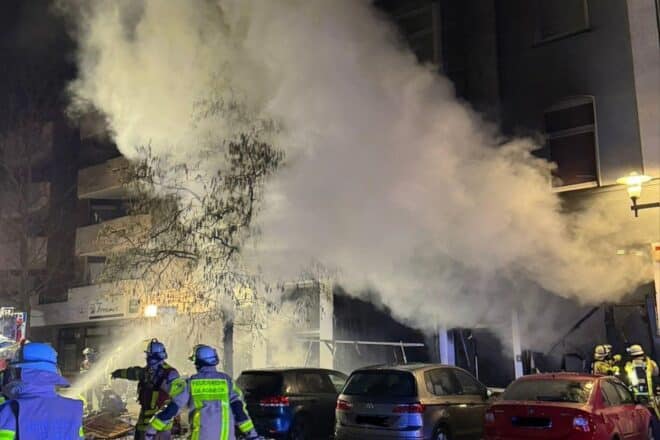Vollbrand in Gladbecker Imbiss – Elf Personen gerettet