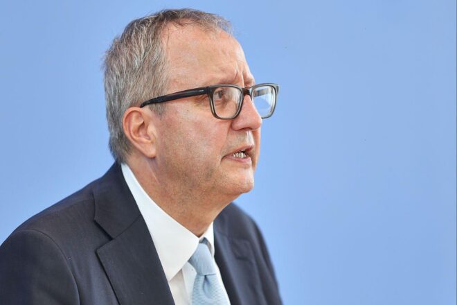 Voßkuhle warnt vor Gefährdung der Demokratie in Deutschland