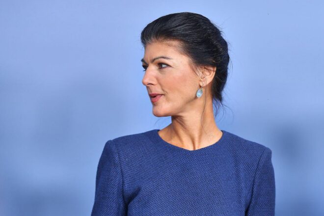 Wagenknecht wirbt für "Schulstreik" gegen Wehrpflicht
