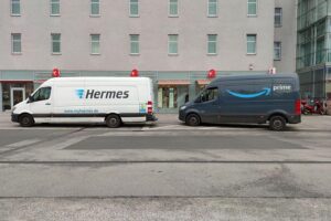 Transporter von Hermes und Amazon zeigen die Realität in der umstrittenen Paketbranche.