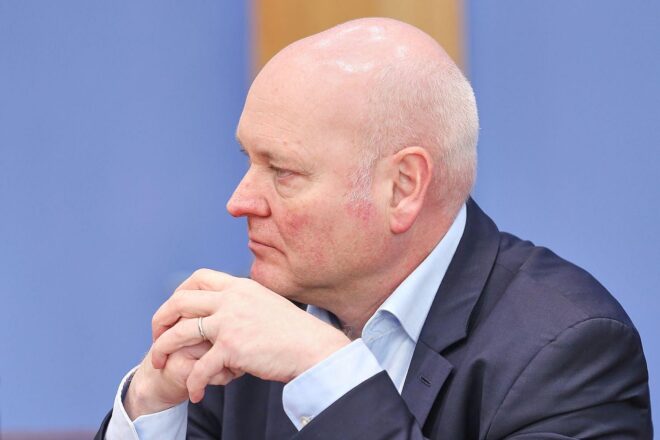 Wirtschaftsweiser gegen schnellere Senkung der Körperschaftssteuer
