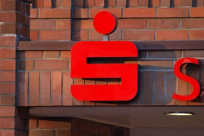 Zahl der Volksbanken und Sparkassen sinkt unter 1.000