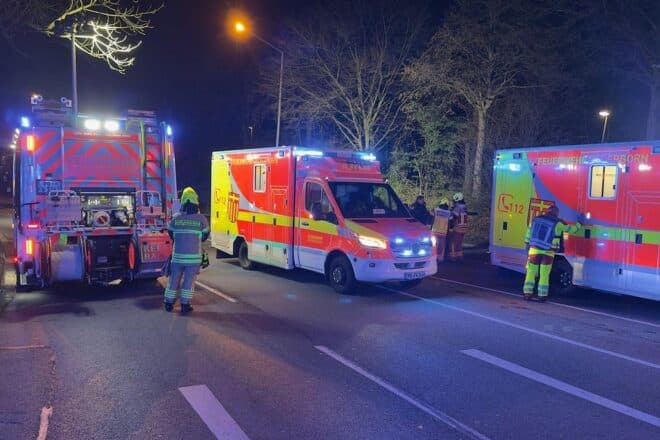 Zwei Schwerstverletzte nach Verkehrsunfall in Paderborn