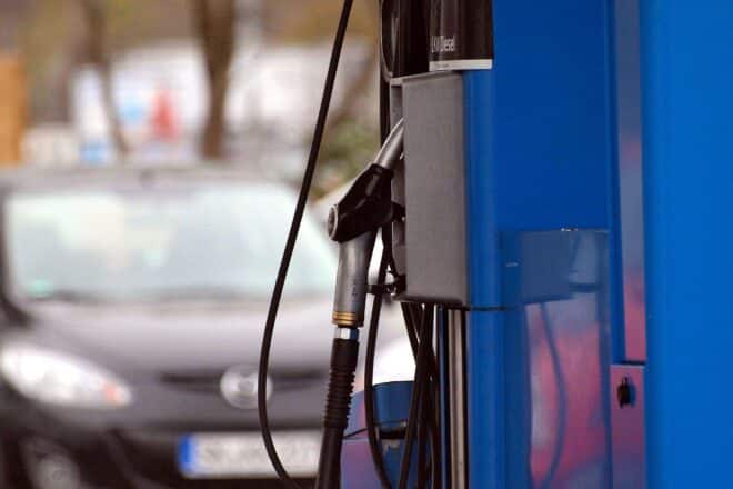 Zwei maskierte Jugendliche überfallen Tankstelle in Hannover-Vahrenheide