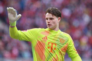 FC Augsburg feiert überraschenden 2:1-Sieg gegen Bayern München in beeindruckendem Bundesliga-Spiel.