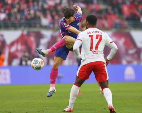 Mainz feiert knappen 2:1-Sieg in Leipzig, beeindruckende Leistung von Silas Katompa Mvumpa.