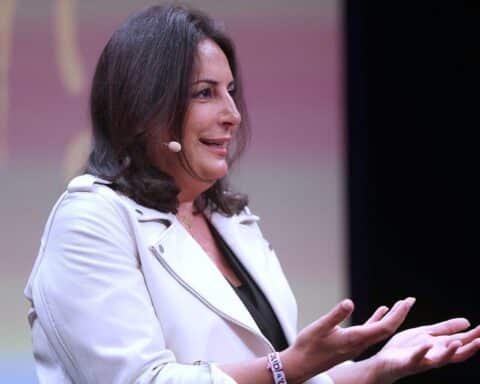 Düzen Tekkal fordert Unterstützung für Iran-Proteste von Bundeskanzler Friedrich Merz.