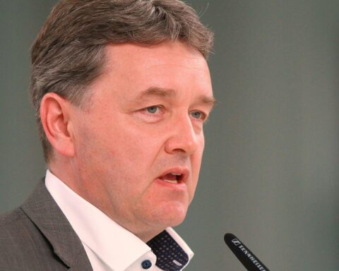 Ralf Böhme diskutiert energetische Neuausrichtung: Priorität für Netzausbau und Digitalisierung statt Wasserstoff.