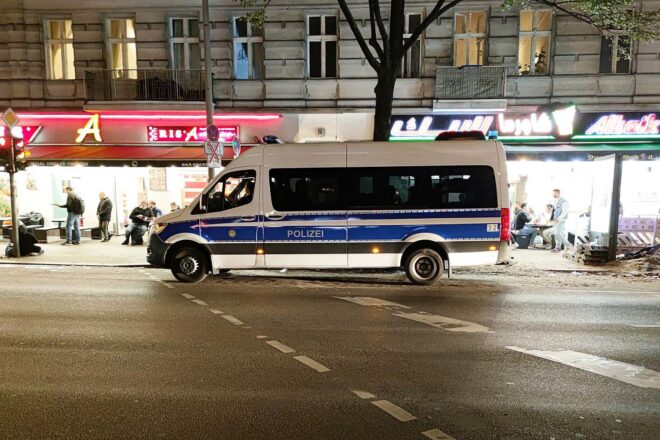 BVG-Sicherheitspersonal bei Einsatz in Berlin-Neukölln angegriffen