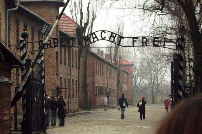 Baden-Württemberg startet virtuelle Führungen durch Auschwitz für Schulen