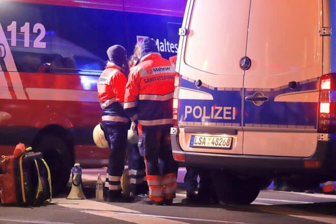 Brand in Schweriner Wohn- und Geschäftshaus – Eine Person verletzt