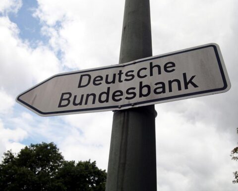 Grafik mit Cyberangriffen auf IT-Systeme und Sicherheitsmaßnahmen der Deutschen Bundesbank.