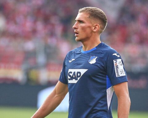 Fußballspiel: Werder Bremen verliert 0:2 gegen Hoffenheim, St. Pauli und Leipzig 1:1.