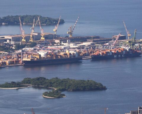 Hafen von Rio de Janeiro, symbolisiert Handelsbeziehungen zwischen Europa und Südamerika.