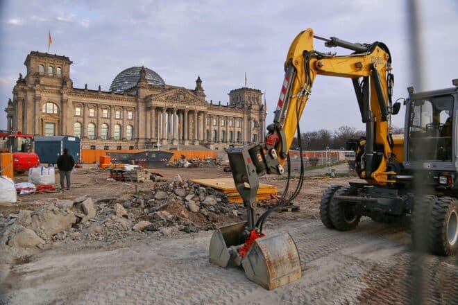 Bundestagsneubau in Berlin könnte über eine Milliarde Euro kosten