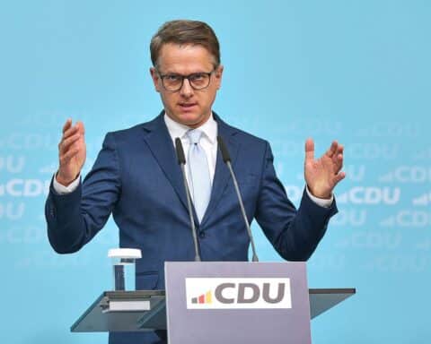 Carsten Linnemann fordert umfassende Reformen für ein neues Wirtschaftswunder in Deutschland.