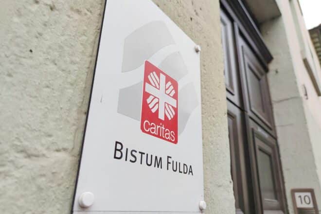 Caritas pocht auf höhere Bezahlung für Freiwilligendienste