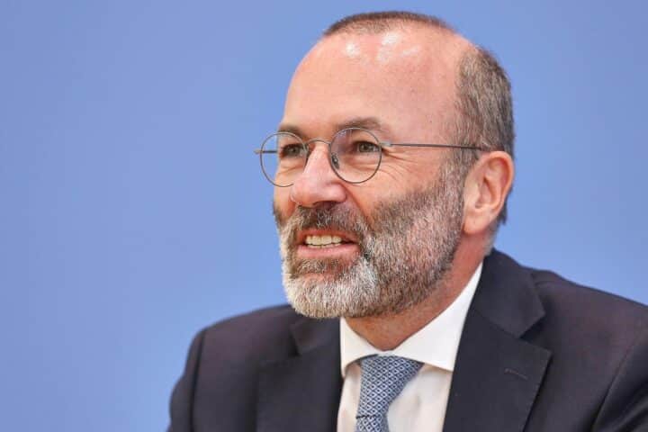 Manfred Weber in Brüssel, fordert Europäischen Präsidenten und neue EU-Strategien für Außenpolitik.