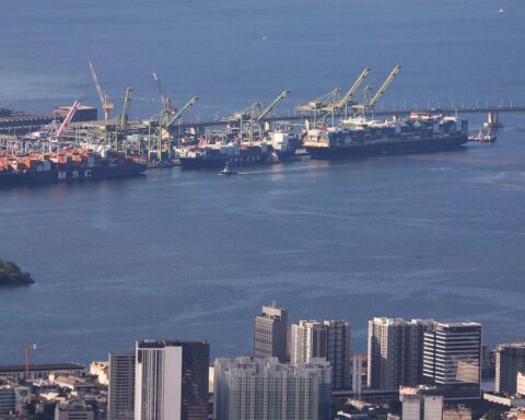 Hafen von Rio de Janeiro als Symbol für internationale Handelsbeziehungen und Kooperation.