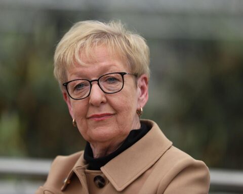 Stefanie Babst diskutiert Europäische Außenpolitik und Trumps Grönland-Ambitionen in einem Interview.