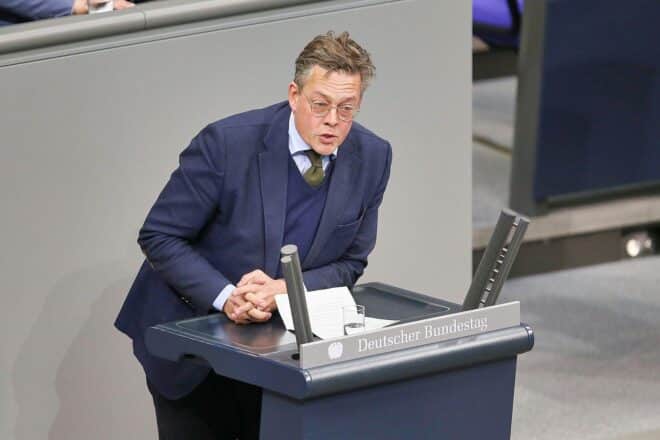Grüne erwägen Marktausschluss unsicherer Anbieter vernetzter Autos