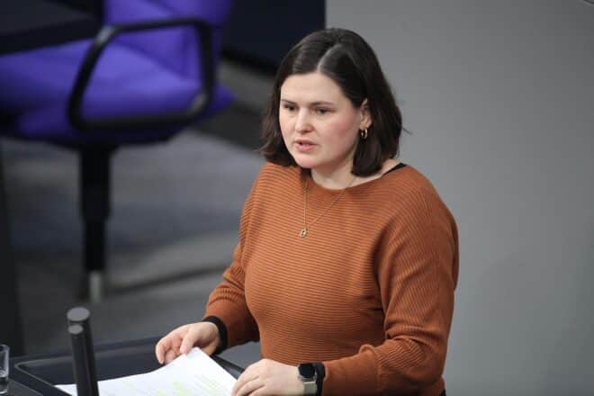 Grüne fordern mehr Druck auf Regime im Iran