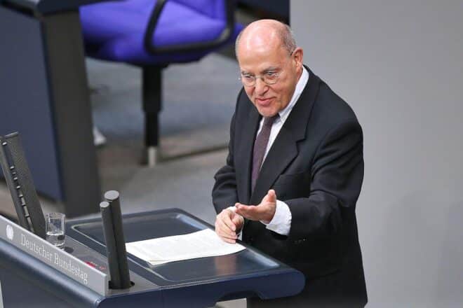 Gysi regt Wahlrechtsreform an