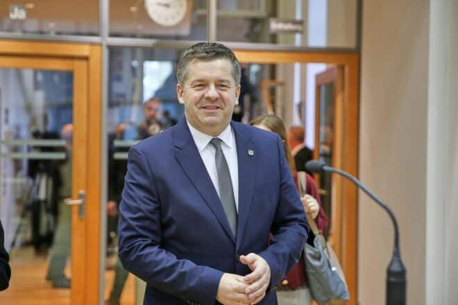 Landtag wählt Schulze zum neuen Regierungschef in Sachsen-Anhalt