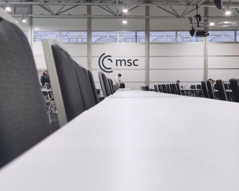 Wolfgang Ischinger verteidigt AfD-Einladungen zur Münchner Sicherheitskonferenz 2026, betont Dialognotwendigkeit.