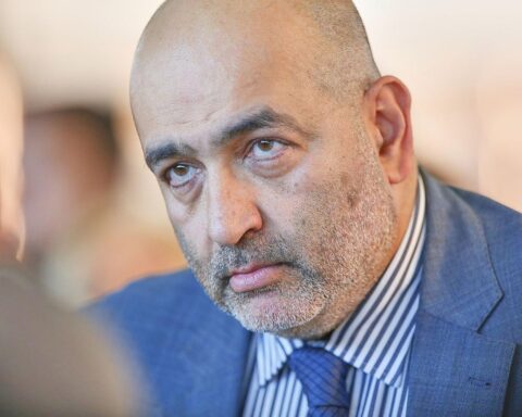 Omid Nouripour spricht über Iran-Proteste, Regimekrise und EU-Aktionen gegen Revolutionsgarden.