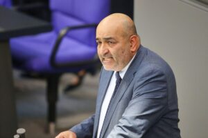 Omid Nouripour fordert mehr Solidarität mit iranischen Protestierenden und Engagement der Zivilgesellschaft.
