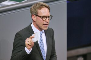 Politiker fordern stärkere Exportkontrollen gegen russische Beschaffungsversuche in Deutschland.