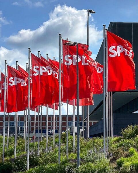 SPD-Fraktionsversammlung in Bad Aibling, Diskussion über Katastrophenschutz, Verteidigungsfähigkeit, Bildung und soziale Themen.