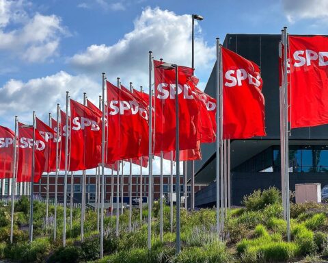 Innenminister der SPD-geführten Bundesländer diskutieren hybride Bedrohungen und Schutz kritischer Infrastruktur in Mainz.
