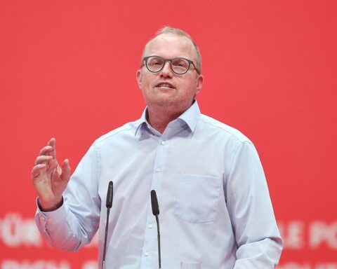 Jochen Ott kritisiert Sprachförderung in NRW; fordert umfassendes Chancenjahr für Kinder vor Schuleintritt.