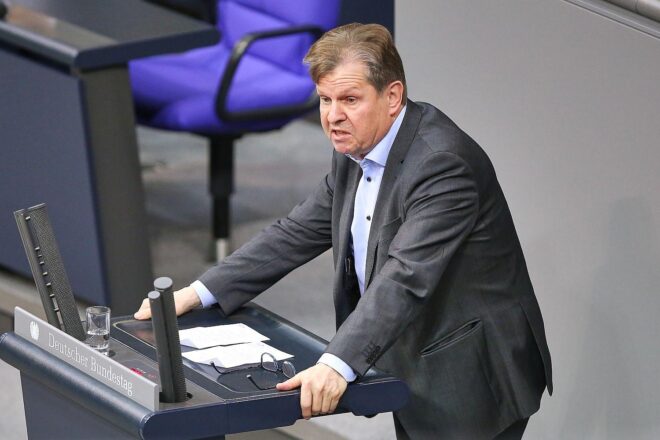 SPD und Linke kritisieren möglichen Ukraine-Einsatz der Bundeswehr