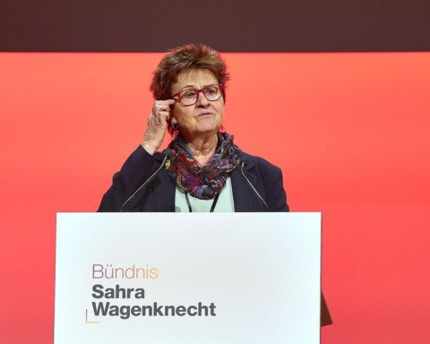 Porträt von Sabine Zimmermann, Symbol für Rückzug aus der Politik aufgrund gesundheitlicher Gründe.