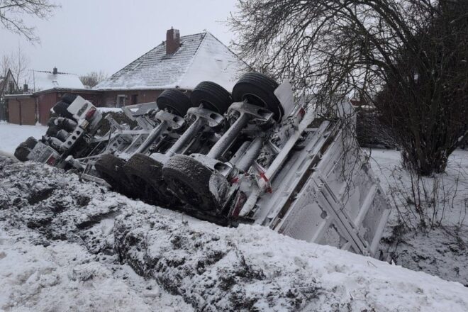 Schneechaos im Landkreis Cuxhaven führt zu zahlreichen Unfällen