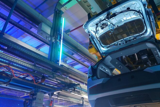 Schneider: E-Auto-Förderung soll für 800.000 Fahrzeuge reichen