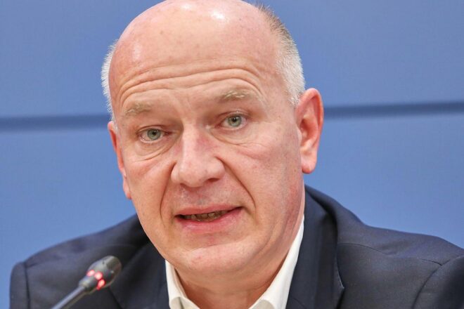 Stromausfall: Grüne und AfD kritisieren Wegner für Tennis-Pause