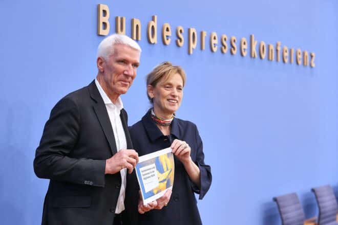 Studie vorgestellt: Immer mehr Senioren sind online