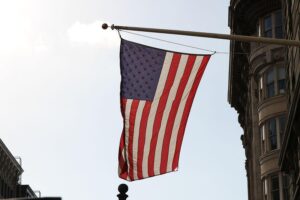 US-Flagge, Küstenwache bei Operation, Öltanker, internationale Gewässer, Sicherheit, Schutz des Volkes.